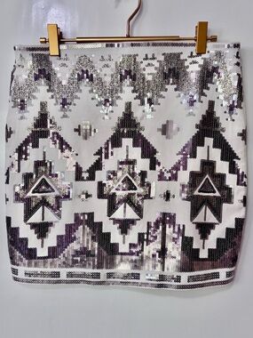 Express| White & Silver Sequin Aztec Geometric Design Mini Skirt Sz M